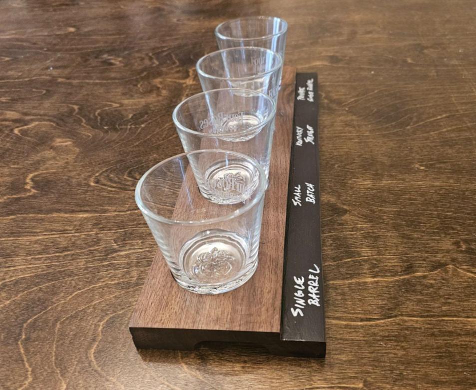 Four Roses Flight Board with Write-on Surface and 4 Glasses