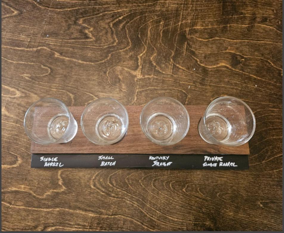 Four Roses Flight Board with Write-on Surface and 4 Glasses