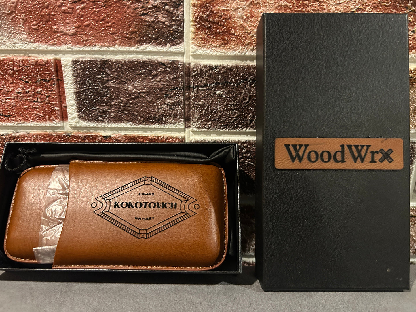 WoodWrx Premium Leather Cigar Case with Cutter